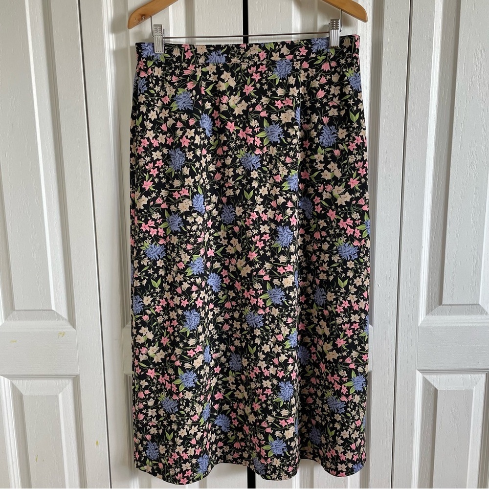 Sag Harbor Long Floral Skirt Women’s M Petite Boho Cottagecore Cabin Earthy EUC